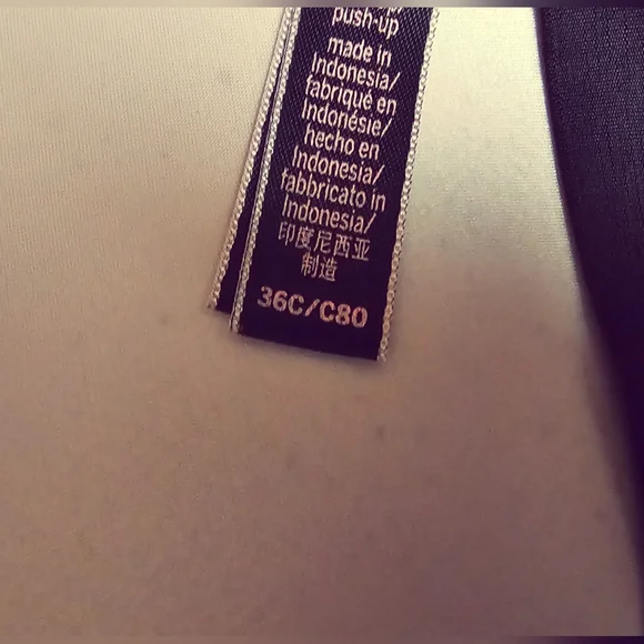 NWOT Victorias Secret Very Sexy Push-Up Bra - Picture 4 of 4